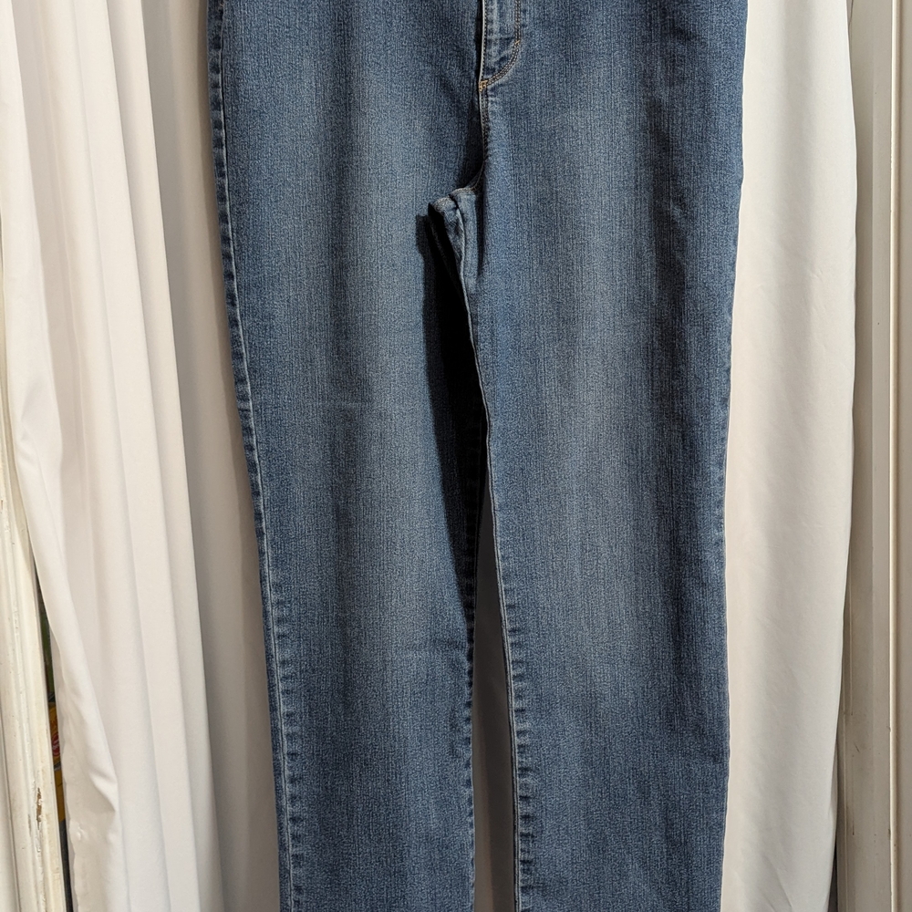 Gloria Vanderbilt Amanda Women's Jeans Size 18 Inseam 31" Straight Leg Denim